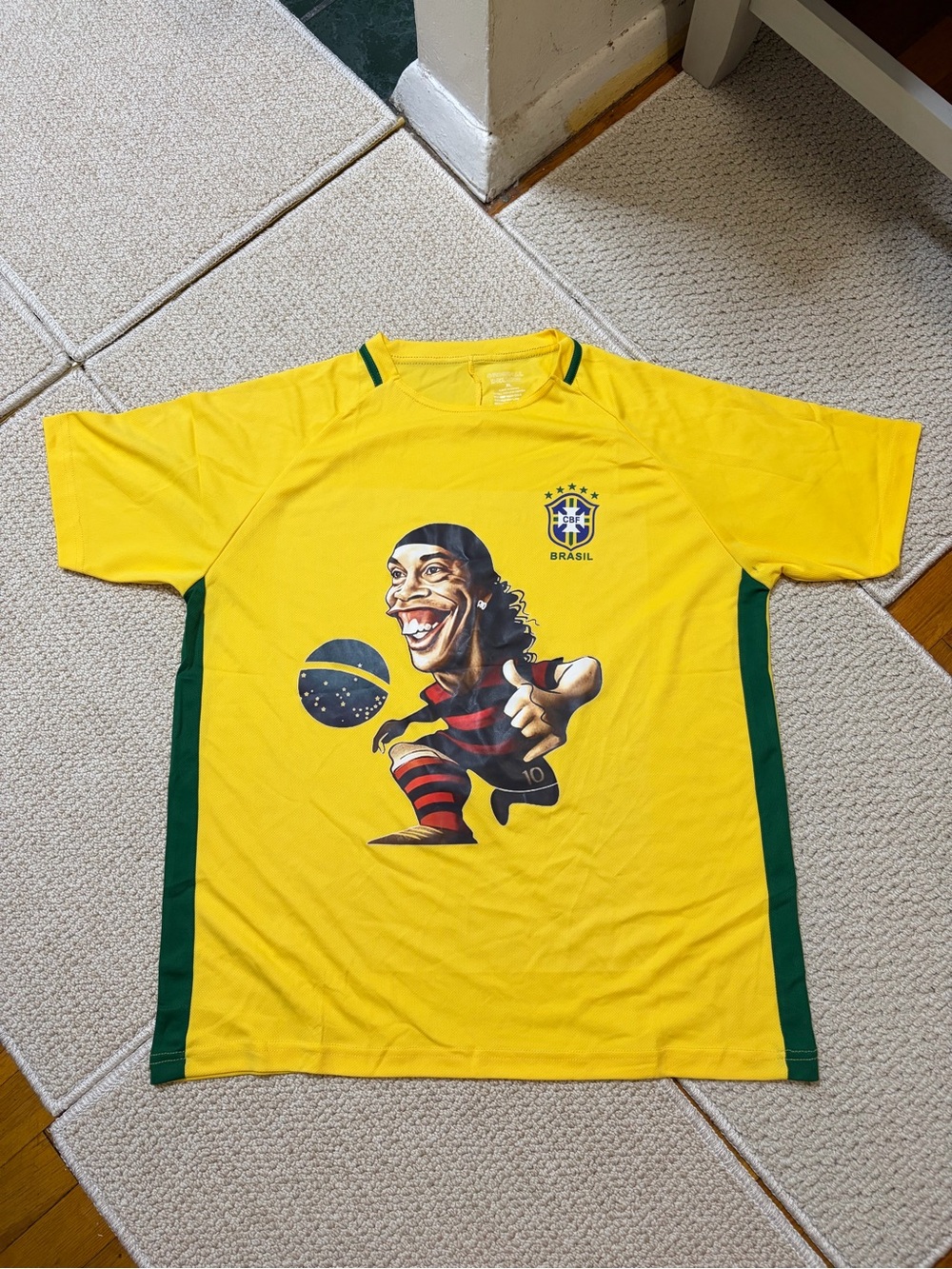 Ronaldinho Brazil Soccer Futbol Caricature Cartoon Graphic Jersey Tee Men’s XL